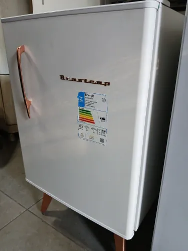 Frigobar Brastemp retrô 86 litros