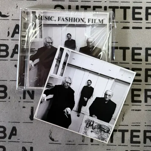 CD AUTOGRAFADO Charli Xcx - Music, Fashion, Film (LACRADO)