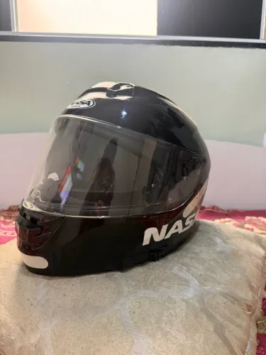 Capacete nasa tamanho 56 com óculos solar