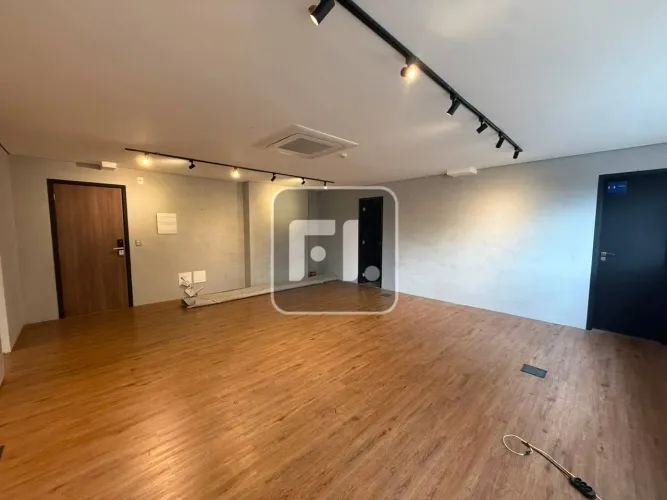 Conjunto para alugar, 47 m² por R$ 5.492,08/mês - Alphaville - Barueri/SP