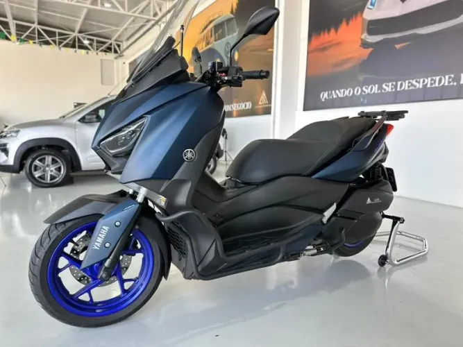 YAMAHA XMAX 2024