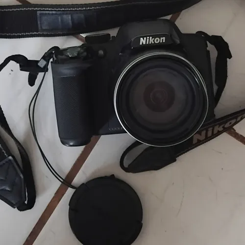 Câmera fotográfica Nikon P520 (C/defeito)
