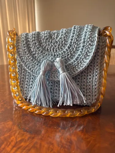 Bolsa de Crochê Artesanal com Alça em Corrente tartaruga - Nova!! | 20x18x7 cm