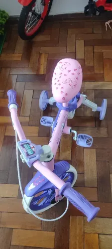 Bicicleta infantil menina