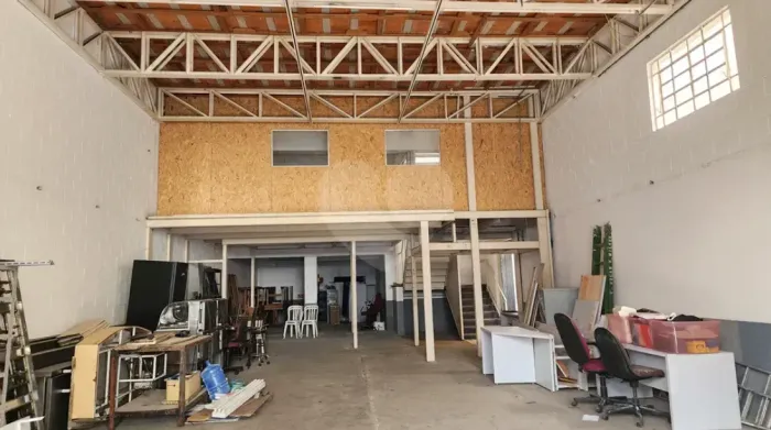 SALÃO COMERCIAL NO MIOLO DA VILA MARIANA, 427 M²