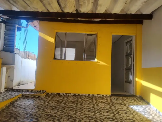 Imóvel com garagem independente jardim Caiubi Itaquaquecetuba