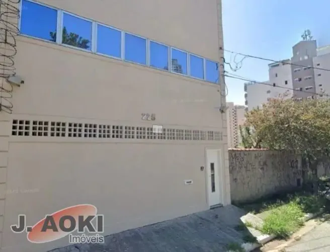 Prédio comercial - 600m² c/ 16 salas - C. Inglesa