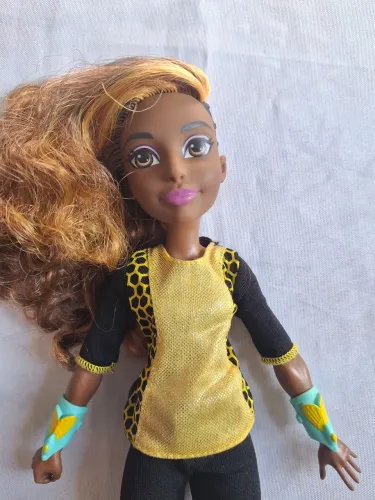 Barbie negra super hero girls 