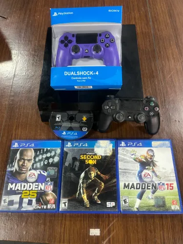 Ps4 completo,2 controles +3 jogos originais(em perfeito estado)