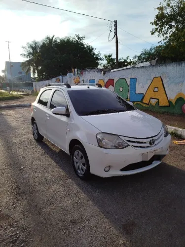 Toyota Etios X 1.3 Flex 16V 5P Mec. 2014