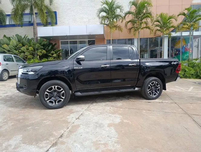 Toyota Hilux CD SRX 4X4 2.8 TDI 16V Diesel Aut. 2021