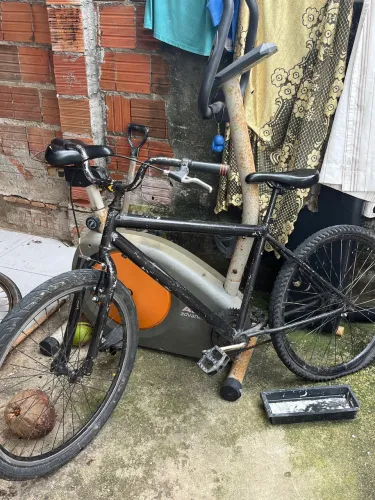 Bike aro 12 eu acho com um aro quebrado colocar freio e tá sem marcha