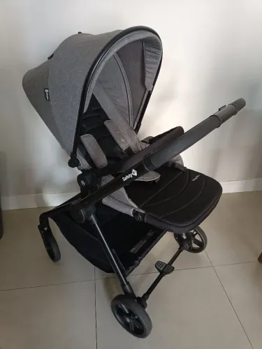 Carrinho de bebê Safety 1st modelo Magnific 