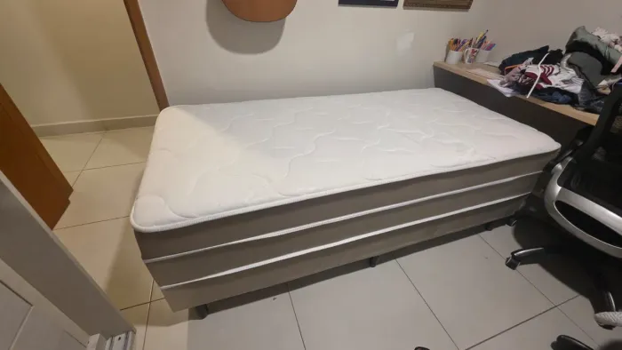 CAMA SOLTEIRÃO - em estado de nova