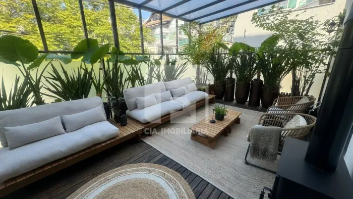 Casa de 3 suítes à venda no Córrego Grande