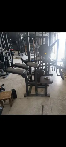 Máquina 4 Apoios gluteos