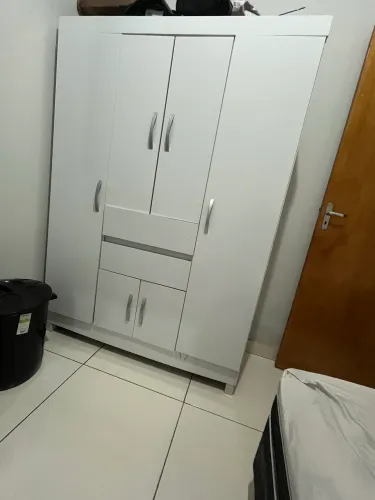 Guarda roupa (praticamente novo - nunca desmontou)