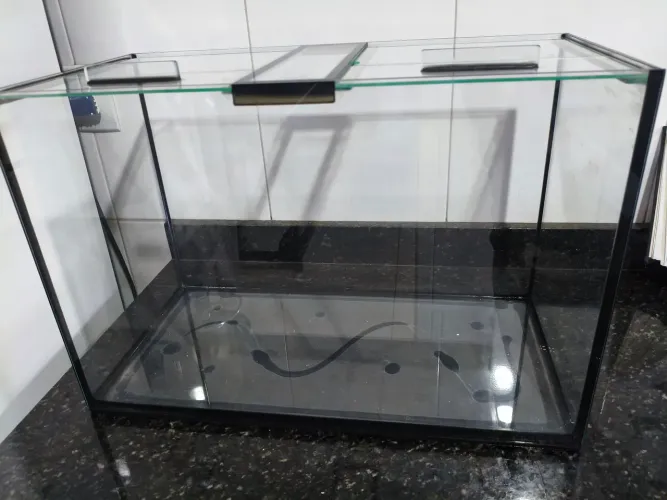 Aquário excelente estado e acabamento .