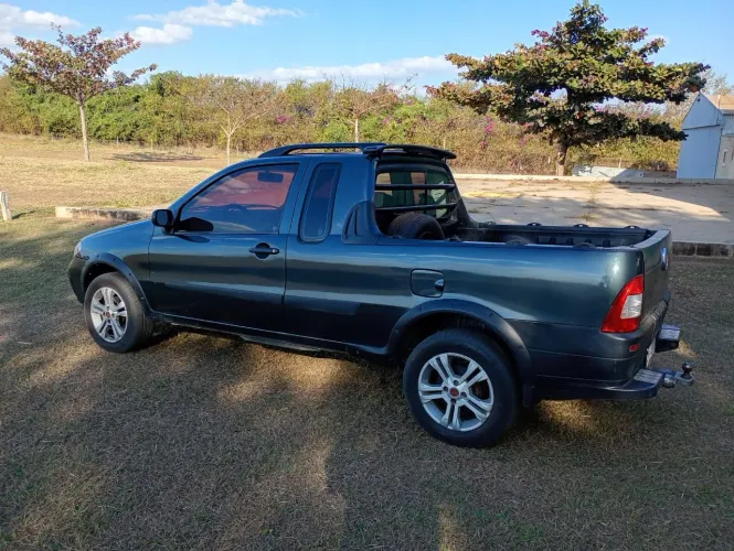Fiat Strada 1.4 MPI Fire Flex 8V CE 2011