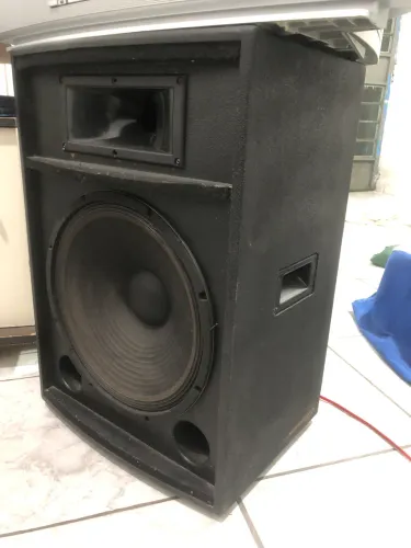 Vendo par de caixas de som profissionais tweeter com woofer 15 polegadas