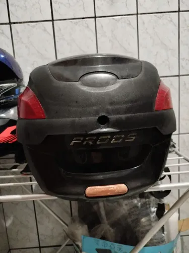 VENDO BAÚ DE MOTO PROODS