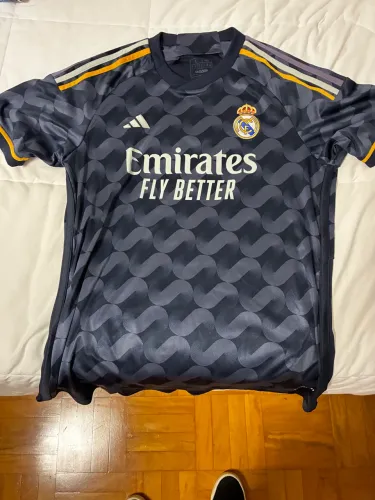 CAMISETA REAL MADRID ?