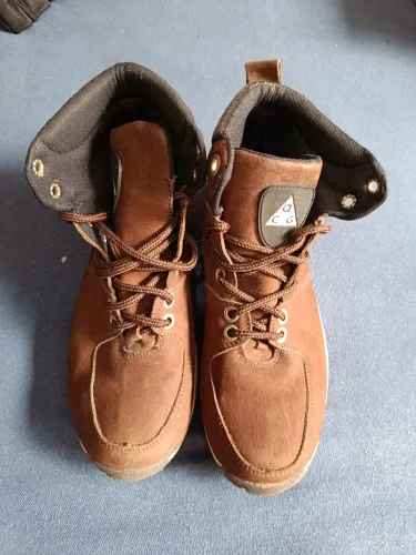 Bota de camurça Nike ACG n°40