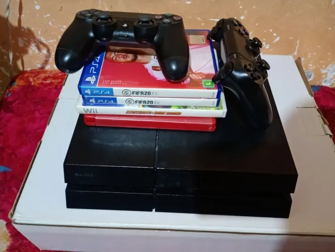 Vendo um vídeo game ps4 novinho