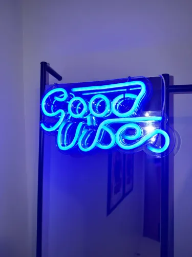 Luminária Neon Good Vibes Azul