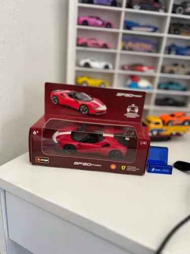 Ferrari SF90 Spider Stradale - Posto Shell 1/41 BBurago Hotwheels 