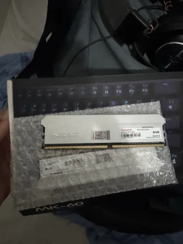 DUAS MEMORIA RAM Asgard 8gb DDR4 3200 mhz
