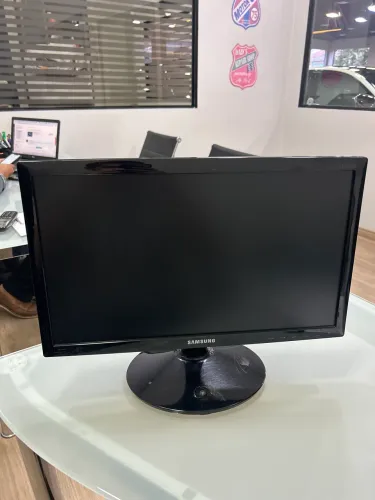 Monitor SAMSUNG S19C300 18.5 Polegadas