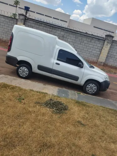Fiat Fiorino Furgão Work. Hard 1.4 Flex 8V 2P 2017