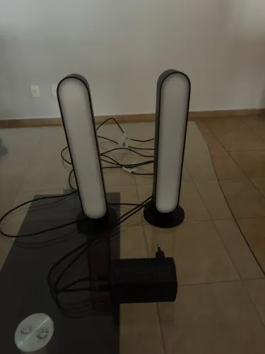Philips Hue Play com 2 barras para TV.
