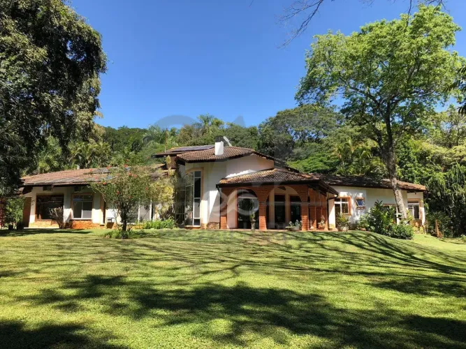 Refúgio exclusivo em Holambra | 20.000 m² de natureza a poucos minutos do centro
