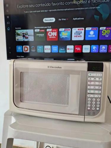 Microondas Eletrolux 31 litros perfeito
