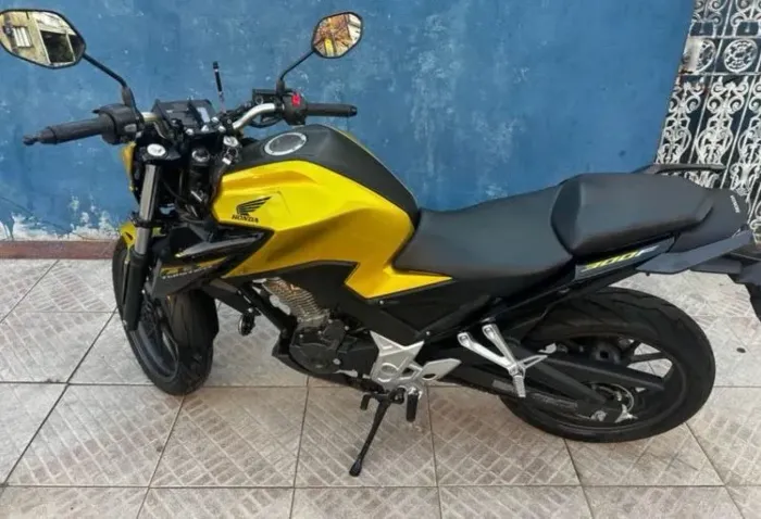 Vendo cb300 em perfeito estado, aceita proposta parcelado