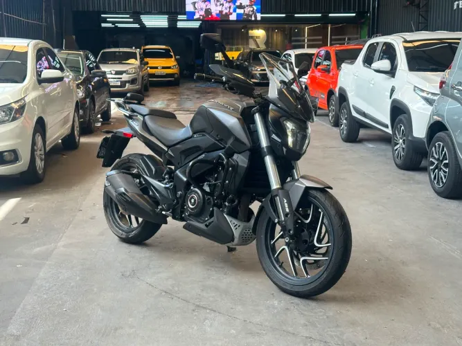 Dominar 400 cc 2025 só 6 mil km único dono muito zero
