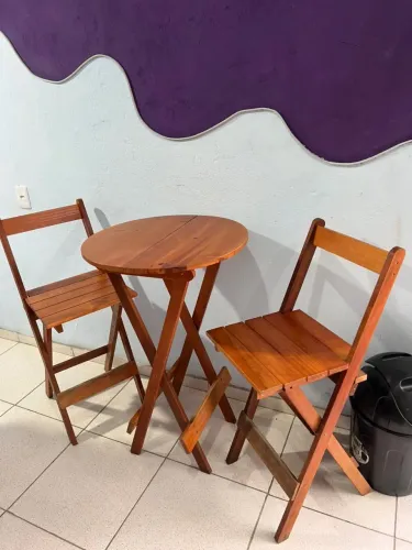 Mesas/ cadeiras