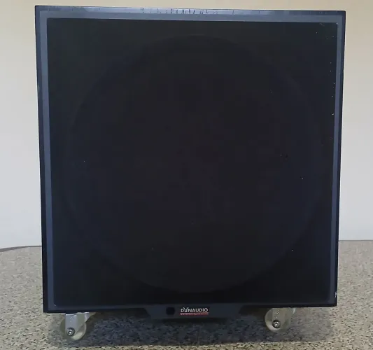 Caixa subwoofer ativa, Dynaudio 350 whatts RMS