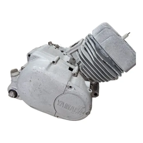 Motor completo Yamaha RS 125 para retirada de peças.