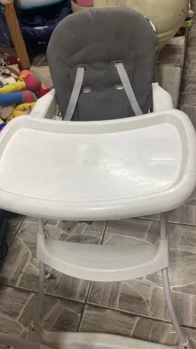 Cadeirinha alimentação infantil