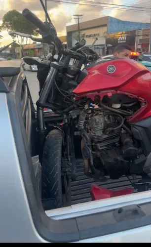Fz25 fazer moto muito boa 