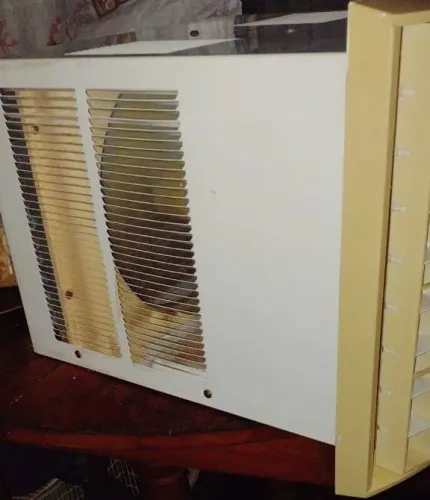 Ar condicionado Springer, 7500 btu, bem conservado, funcionando perfeitamente.