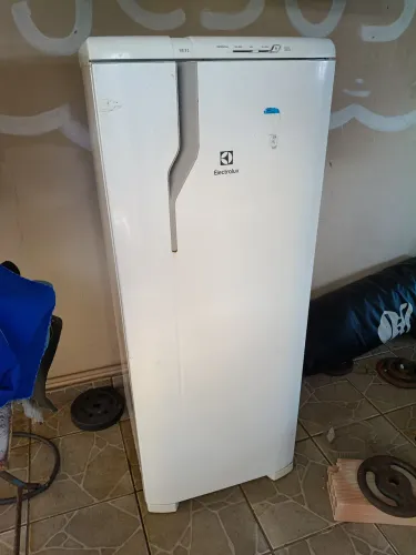 Geladeira em bom estado 