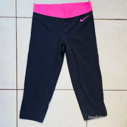 Calça Legging Feminina Capri (3/4) Nike - Linha Nike Pro Dri-FIT