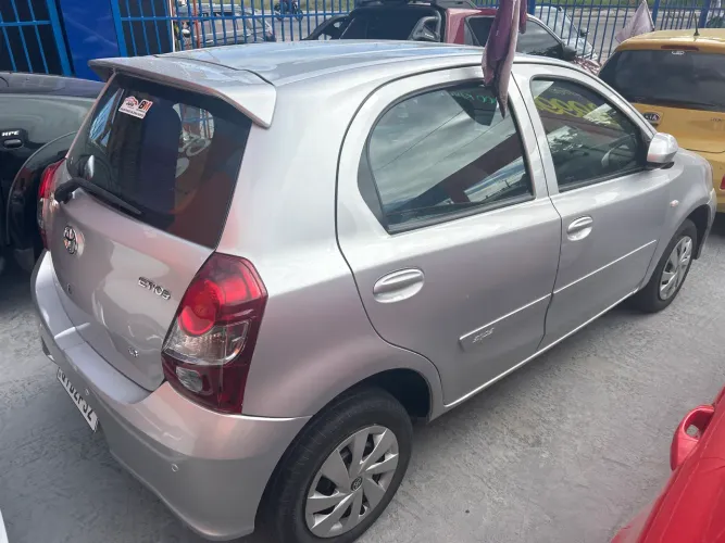 Toyota Etios X 1.3 Flex 16V 5P Aut. 2020