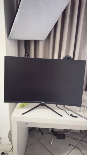 Lindo monitor 27?
