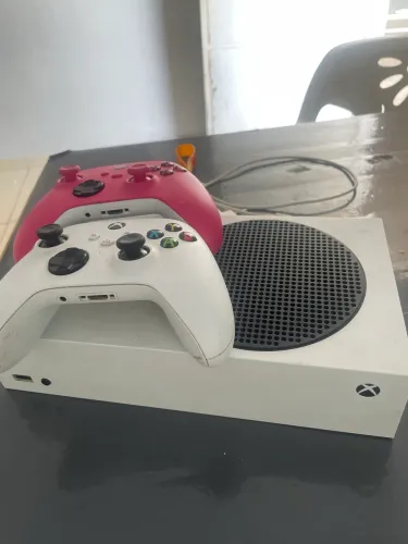 Vende-se Xbox seminovo