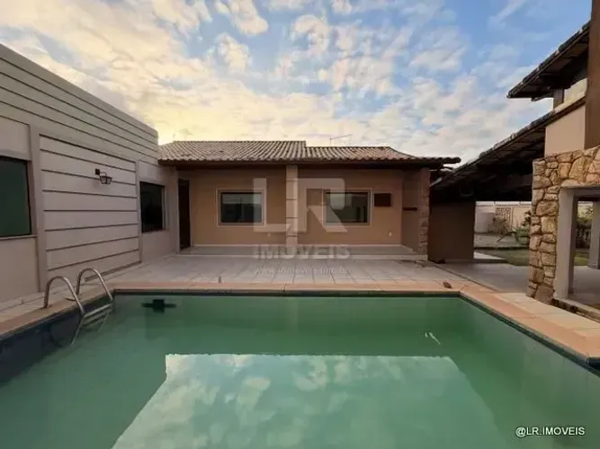 Casa de luxo com 4 quartos e lazer completo no Sopotó S01